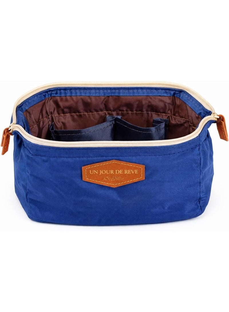 Compact cosmetic and toiletries bag with a zipper closure, small handbag made of durable fabric for everyday essentials (navy blue) - Image 4